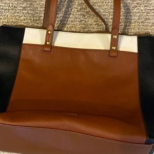 Fossil purse like new